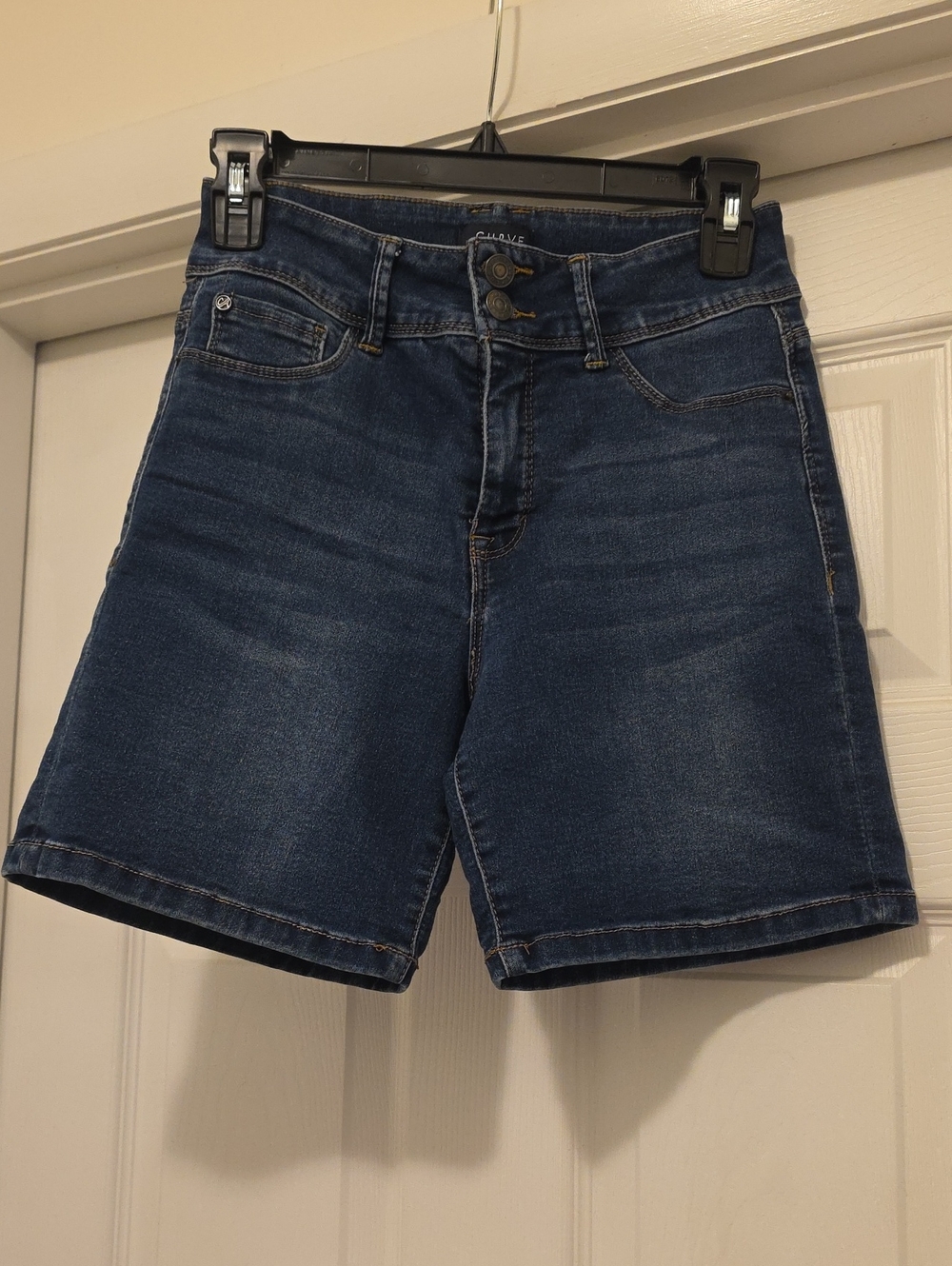Curve Appeal Slim Stretch Fit Medium To Dark Blue Denim Women’s Shorts Size 6/28